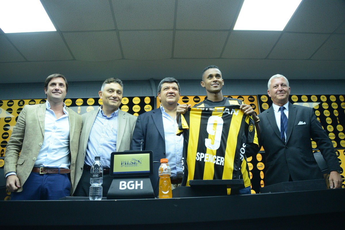 Feliz de haber podido trabajar en este período de pases. Gracias <a href="/Sentimiento1891/">Sentimiento 1891</a>, <a href="/CompromisoCAP/">CompromisoCAP</a> y resto de la comisión por la confianza. Objetivos cumplidos cuidando los intereses del club. A seguir laburando. ¡Vamos Peñarol!