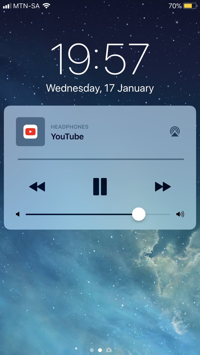 ladielleblog's tweet image. Omg it happened again!if u press the lock button twice,  super fast after each other ur YouTube music will keep playing. If u press it again to make your screen black it’ll switch off, this doesn’t always pop up but it’s a good feeling when it does 😂 otherwise it’ll just play