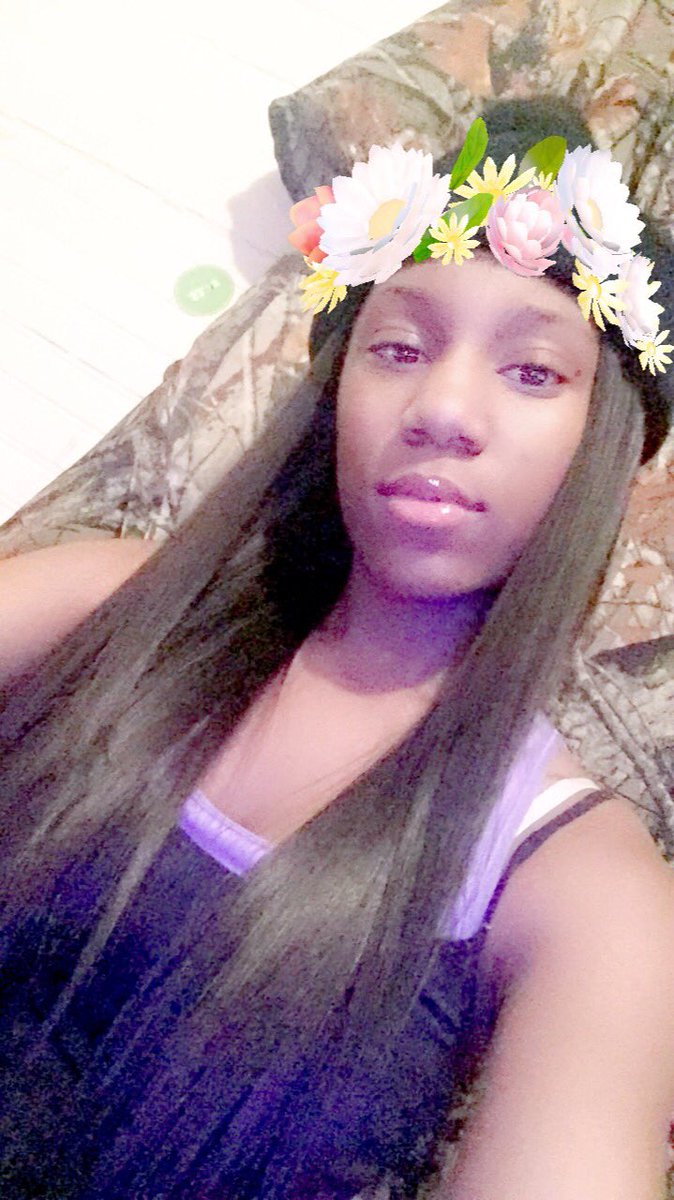 petite_Chrissy's tweet image. Happy Birthday to mee 😛🤞🏽😊