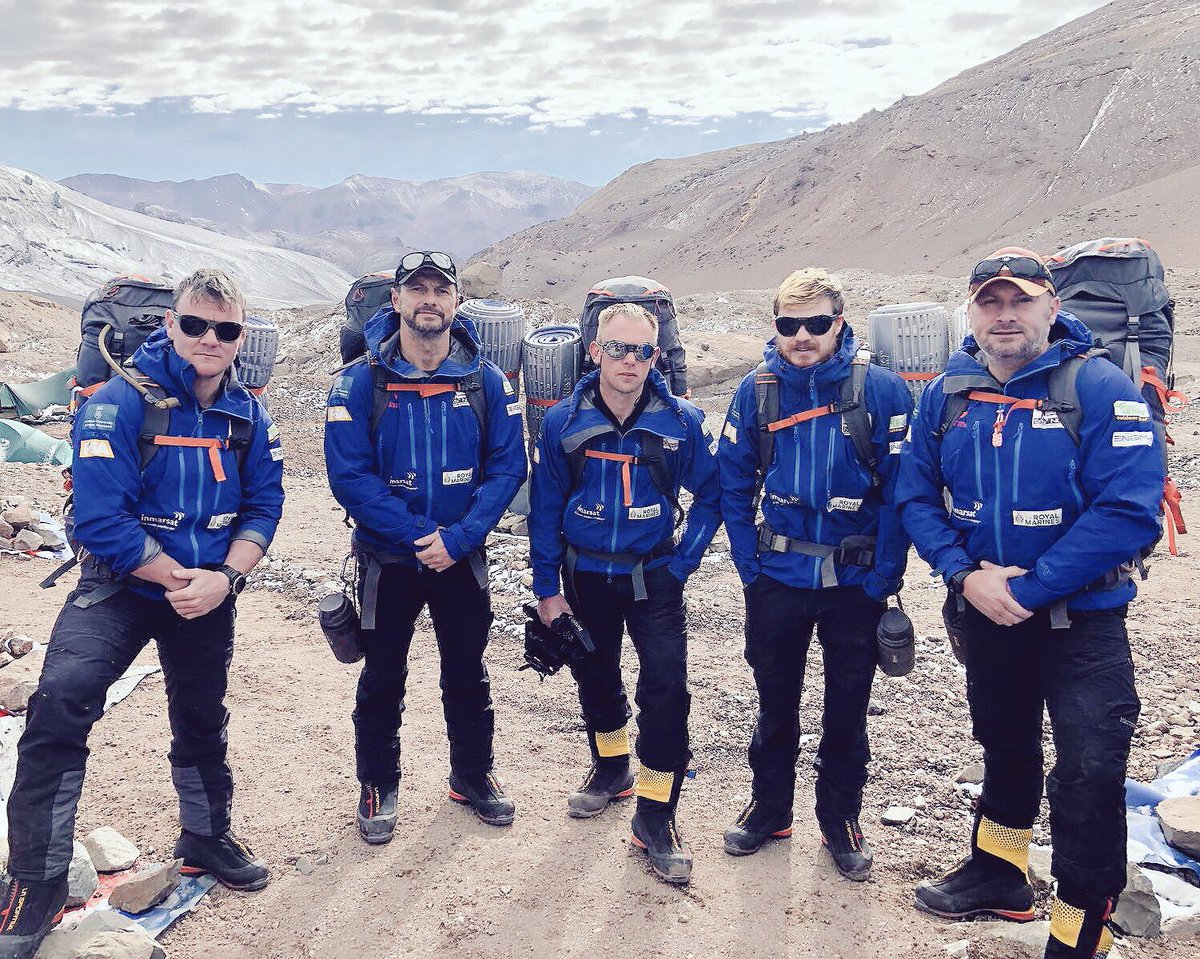 The team, along with Simon’s flag, arrived at Camp Guanacos a short while ago where they took a huge morale-boosting call on the #IsatPhone2 with CGRM @MajGenRMagowan 
Everyone is feeling the effects of altitude but in high spirits & making their way back down to Camp 1
#RMfamily