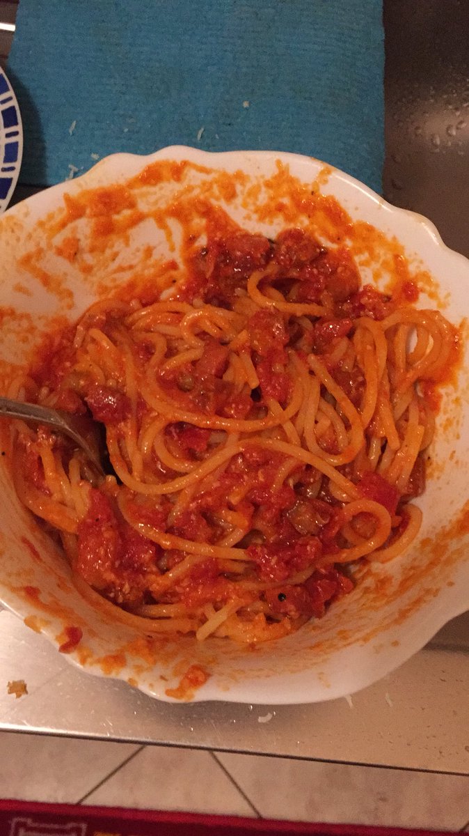 face812's tweet photo. Il mio #aperitivo è differente...#bedifferent #amatriciana https://t.co/ZhFKfYfyUs