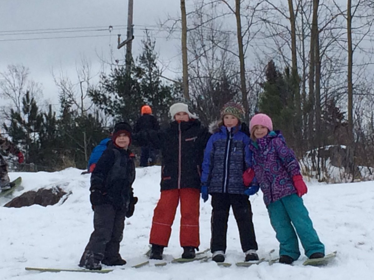 JennLadouceur1's tweet photo. @FGPSFalcons getting some snowshoeing in on a beautiful afternoon. Grade 2-3 enjoying the rural beauty #oitdooreducation https://t.co/0mG5oehok1