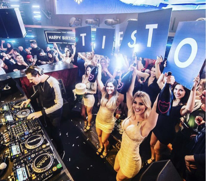 Ночной клуб сквер. Tiesto Club Life. Life Stars клуб. Лайф клуб Ростов на Дону. Начало лайф клуб.