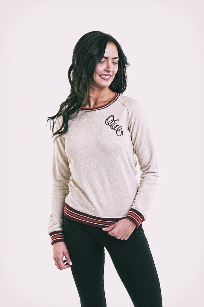 New Hoodies/Jumper just dropped on OneEightyCrew.com 🔥🔥🔥🔥🔥🔥

#gymwear #streetwear #gym #fashion #hoodies #jumper #pink #red #grey #biege #hot #fresh #shop #crew