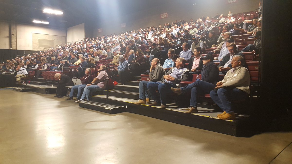 CalAgToday's tweet image. Big Crowd of pistachio growers at Statewide pistachio day in Visalia. Great topics on pest control, mycotoxin issues and pistachio biology. @ucanr @UCANRpam @PistachioPower @pistachioguy @AROPistachio