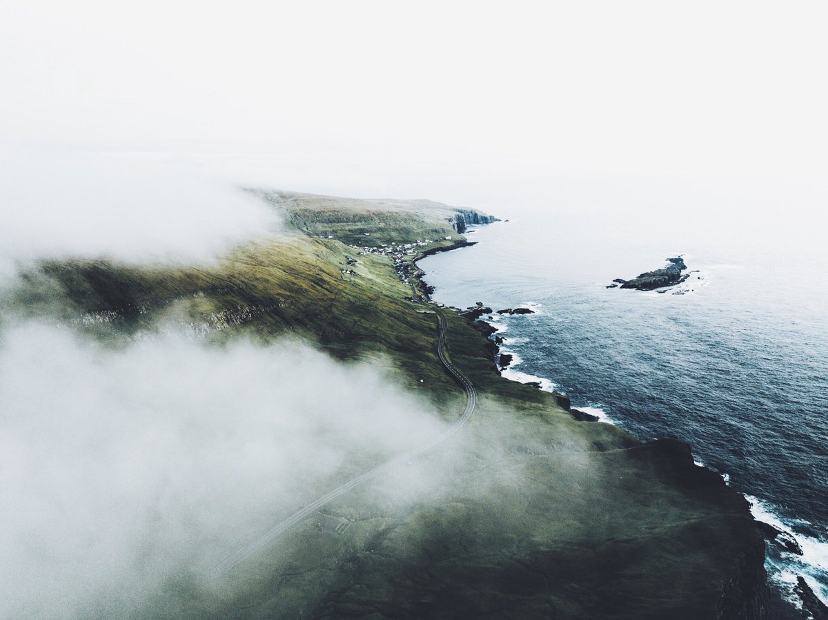DanielCasson1's tweet photo. Misty Cliffs https://t.co/RLcU3KojZT