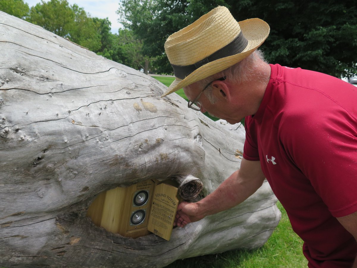 kurlsofwonder's tweet photo. I was fortunate to be an original #PSYAH grantee, Thanks @DenverArts! My Sound Totems were strategically sited for place making - bringing life to a space. #BoydPark #Sound Totem #InsideDenver https://t.co/k9Z8lWrtQ6