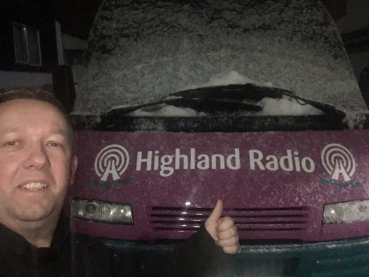 JimmystaffordDJ's tweet image. From a #snow @highlandradio #donegal playing @SpringTides1 @BraveGiantBand @annamitchmusic #irishmusic