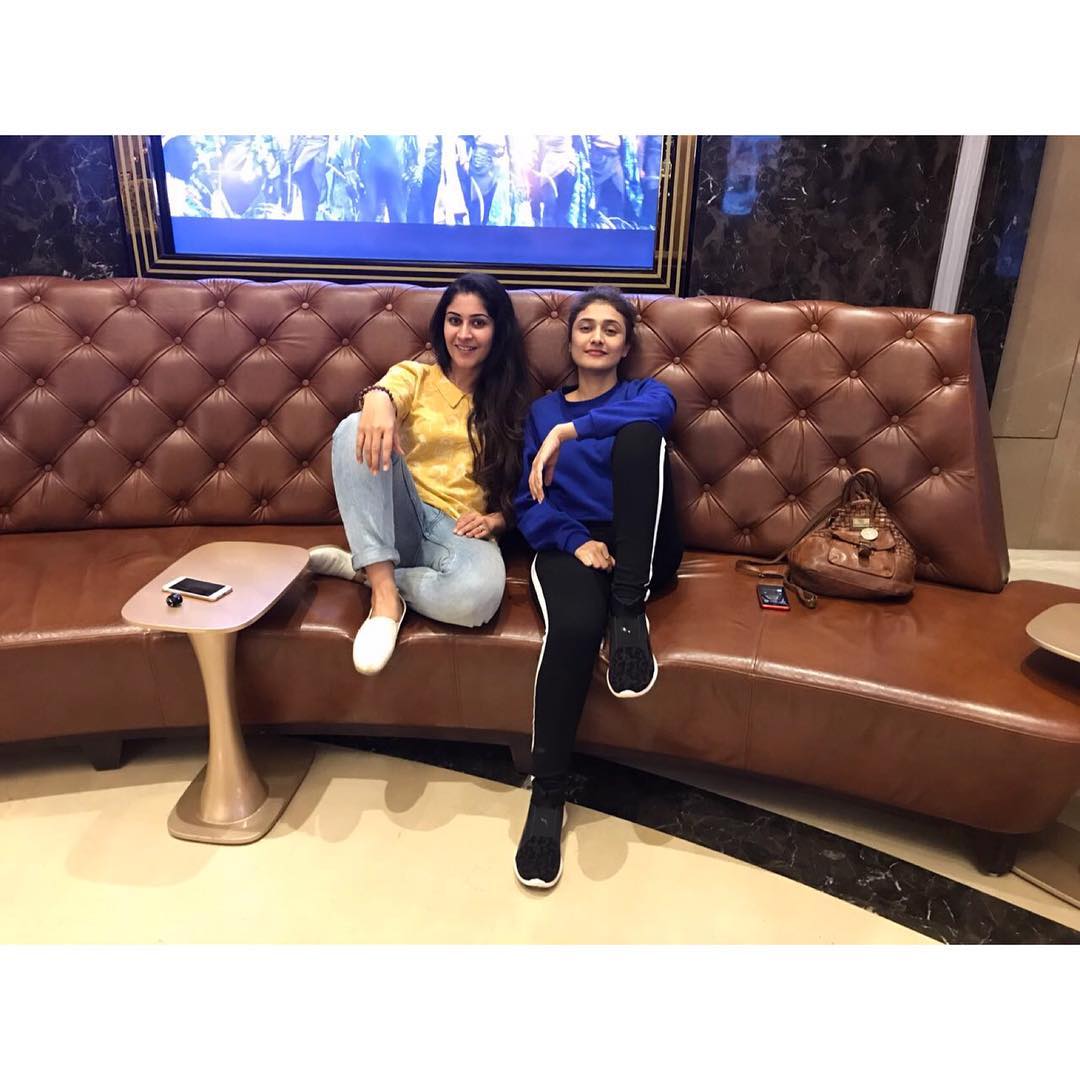 svshiva007's tweet photo. Retweeted Team Ragini Khanna (@RaginiKhannaFC):

@virgosspirit @iraginikhanna SAVAGE ⚡ https://t.co/IB12xGROOA https://t.co/HDF2zXaRTU