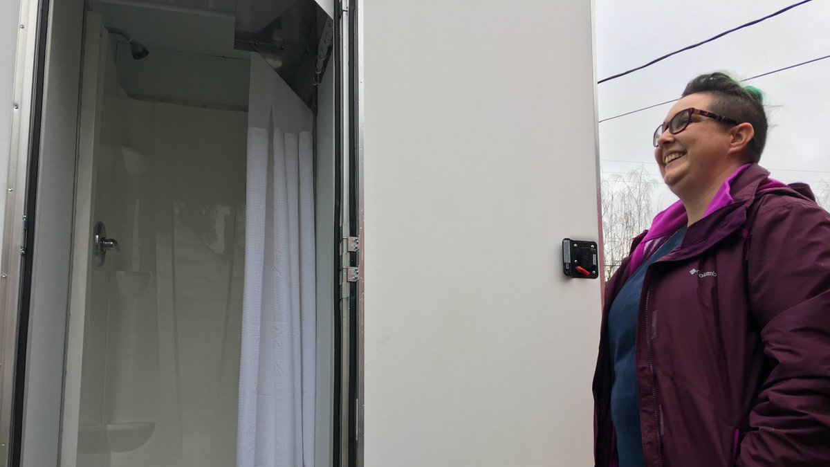 MLMInsurance's tweet image. Mobile showers helping homeless in Vancouver: bit.ly/2D96fgs useful 🙏