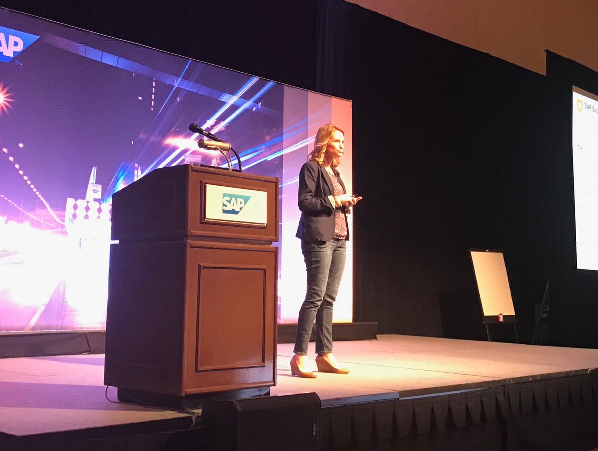 steventhunt's tweet image. Kristi Sanders explains the importance and role of technology for employee wellbeing at #FKOM2018