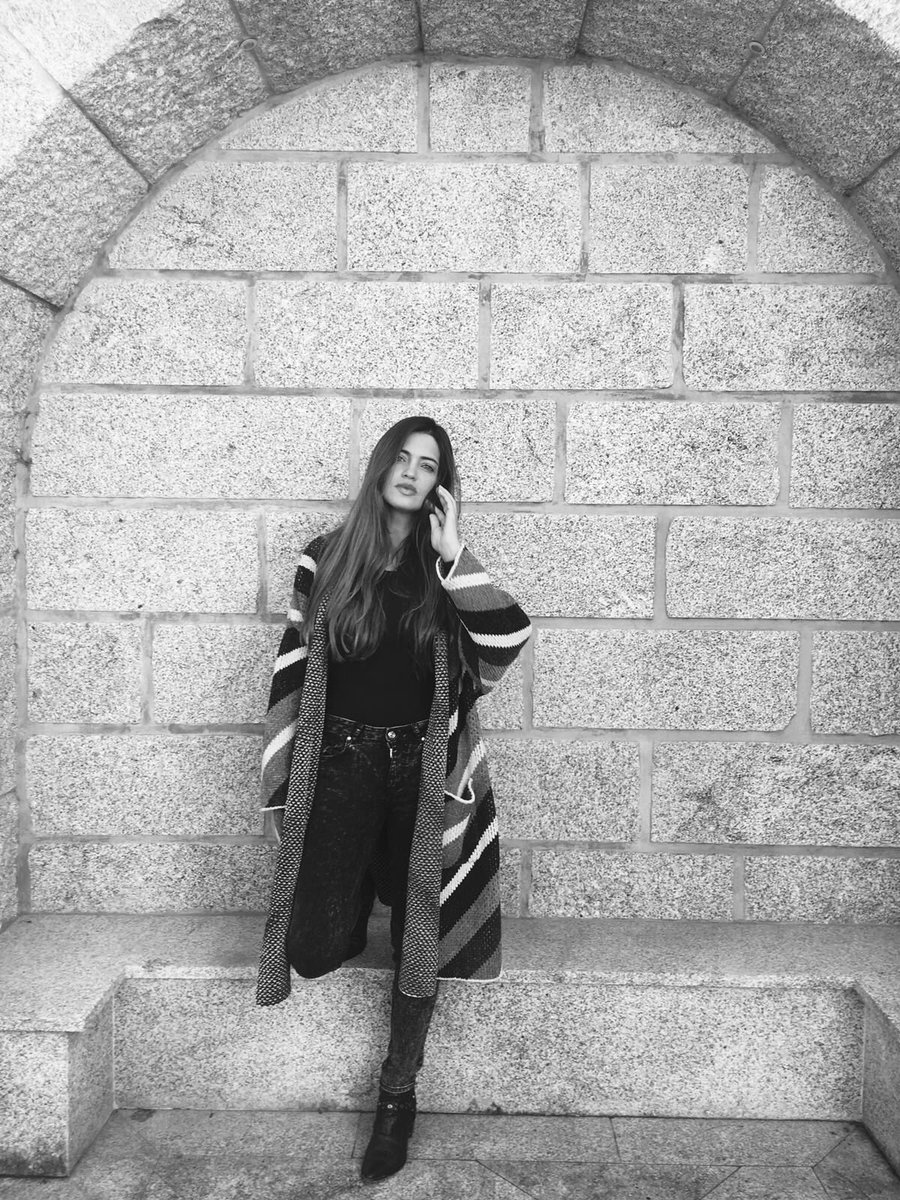 Siempre hay una primera vez para... Sara Carbonero responde en su nuevo post. 

on.elle.es/2DfUodh