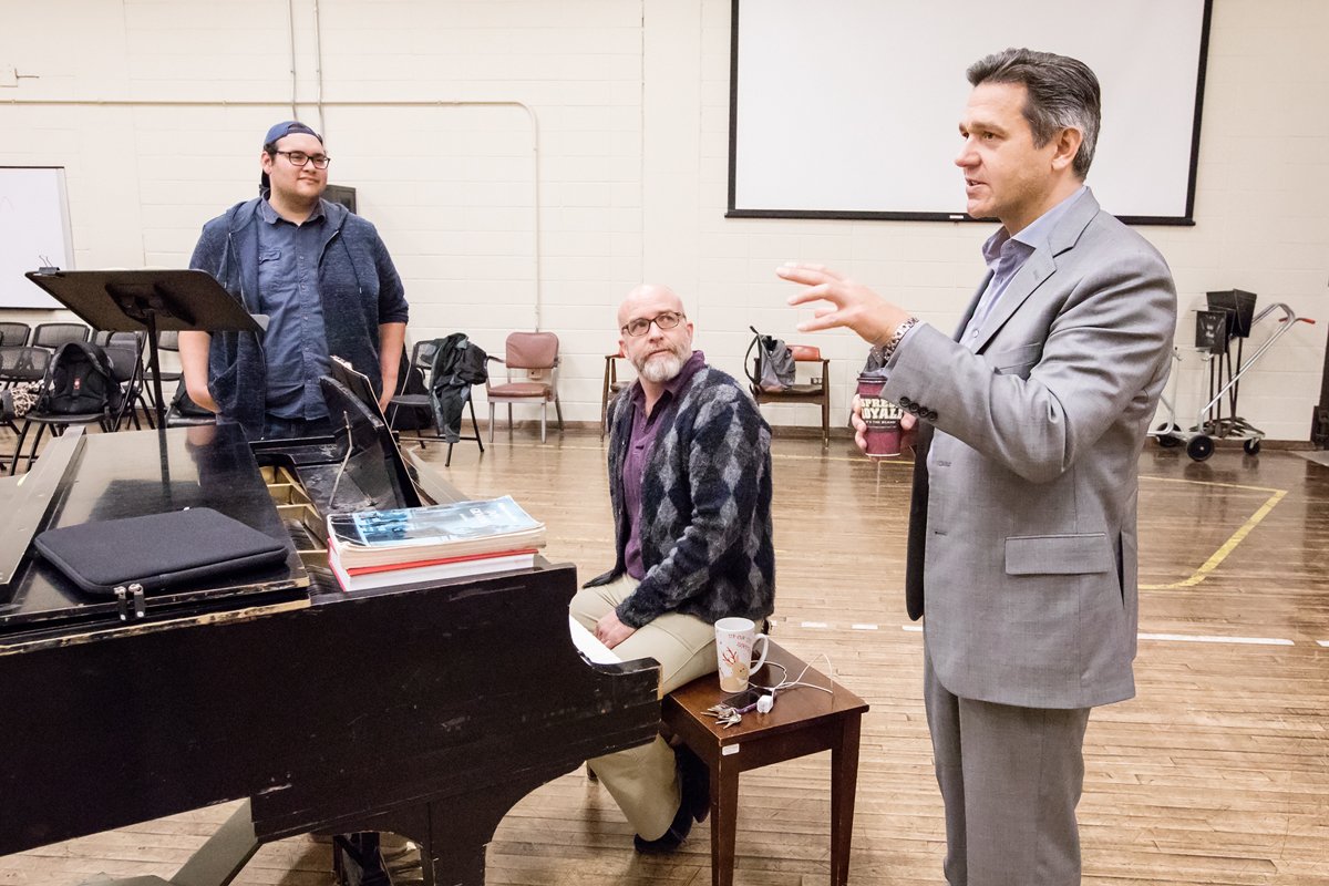 UofILSystem's tweet photo. RT @KrannertCenter: Exciting news from @LyricTheatreIL @IllinoisMusic today: @nathangunn1970 will direct AND sing in performances of Don Giovanni this Feb! https://t.co/uq4ahiwAAa Buy tickets at https://t.co/uq4ahiwAAa @FAAatIllinois @Illinois_Alma https://t.co/ncNLcpDsMB