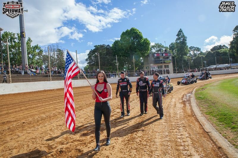 ve_mgmt's tweet photo. We're always in the lead! #vemodels #gridglamour #speedway ๐ https://t.co/WiRJWbh6Zn