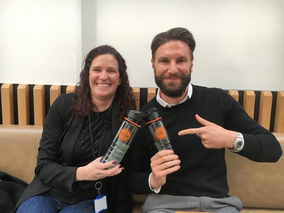 fivetothrive's tweet image. Even 1% level of dehydration will have a negative impact on your physical and mental performance. Keep a water bottle close to hand and #hydrated #fivetothrive