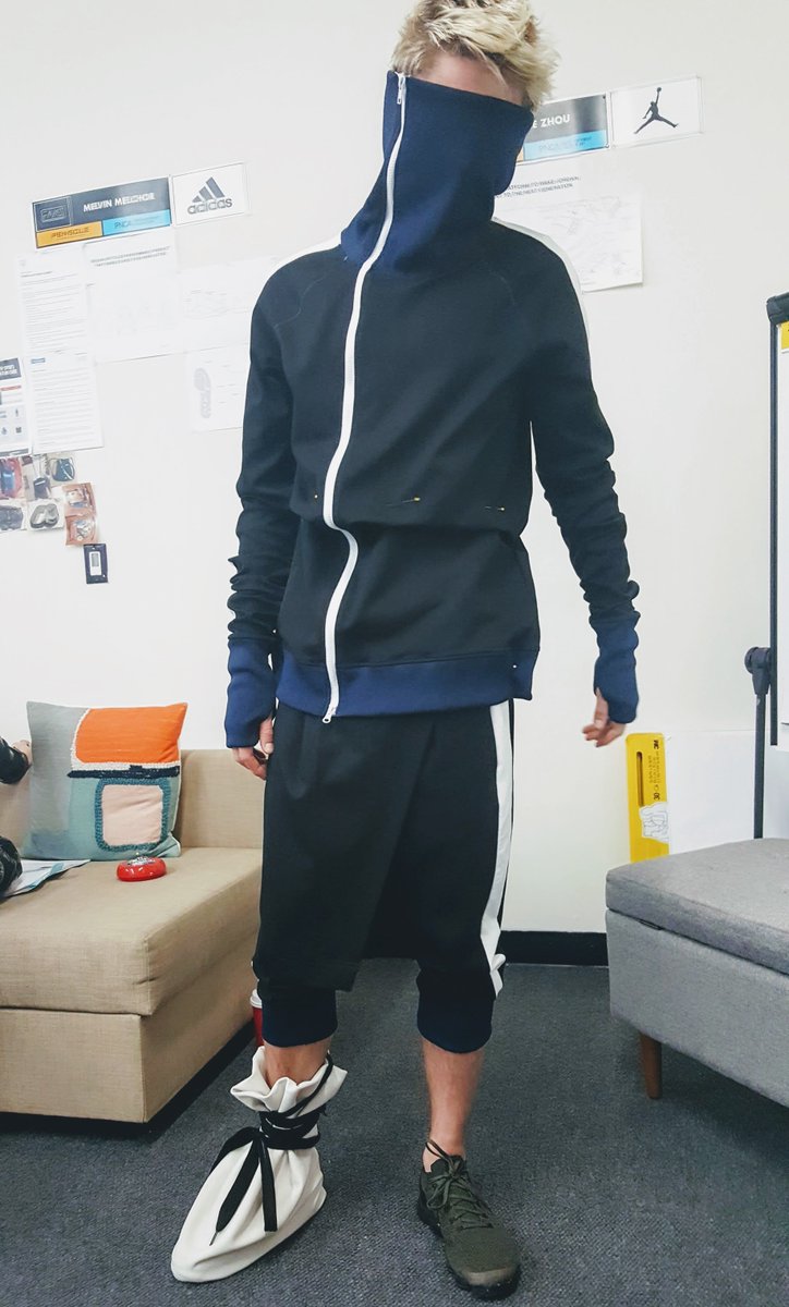 pdxapparellab's tweet photo. First looks. #1stproto, PNCA|PENSOLE Design Intensive with FAAS Functional Apparel &amp; Accessories Studio #PNCA #PENSOLE #FAAS @PNCA_PENSOLE @faastudio https://t.co/byUFtAZAXF