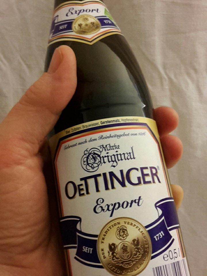 sigiroyal's tweet photo. Ihr immer mit eurer doofen Craftbiermode! 
Ich halt so: https://t.co/F0UzS6FnXb