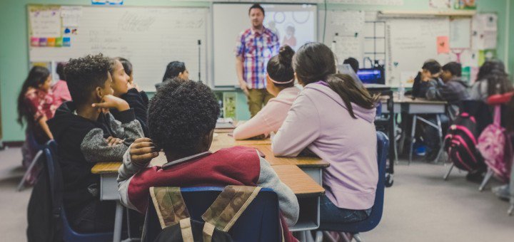 thecourtdotca's tweet photo. .@kkinsinger assesses how the #ONCA's decision in E.T. v Hamilton-Wentworth District School Board fits into the ongoing debate over #CharterValues.

https://t.co/Z96kS7Ju8T #CCRF #CharterOfRightsAndFreedoms #ETvHamiltonWentworth #ReligiousAccomodation #Religion #Gehl #Dore https://t.co/biRVLIIMzT