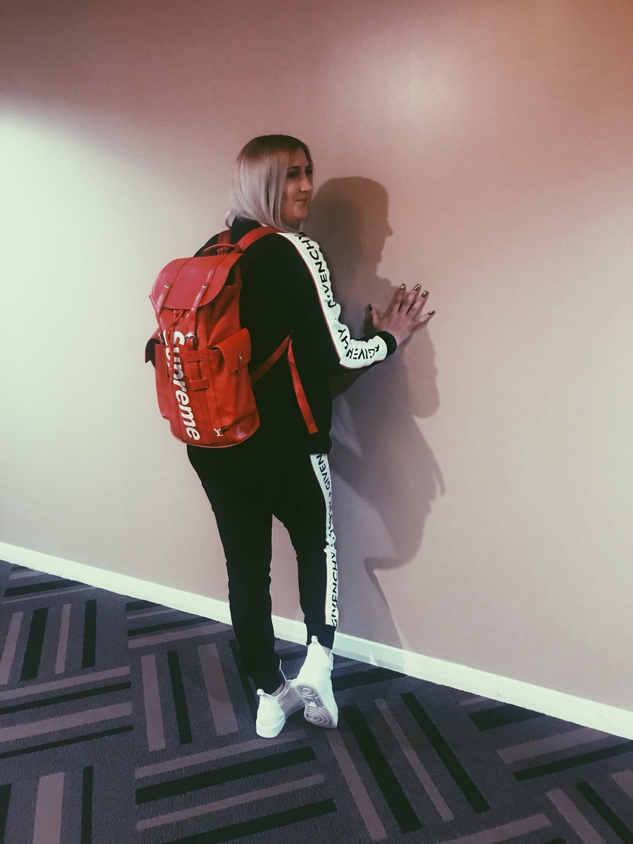 themistyredd's tweet photo. Stuntin on these Grandmarc lows. #penthouselivin #5thfloor https://t.co/DpWZuXSyyn