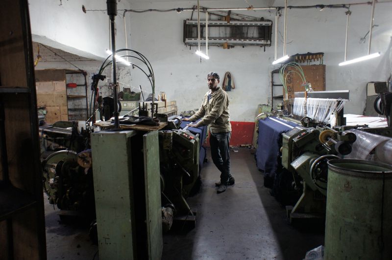 Fash_Rev's tweet photo. No One Wants Your Used Clothes Anymore. A once-virtuous cycle is breaking down. What now? @Bloomberg #lovedclotheslast https://t.co/ZgIeJpwneW https://t.co/GBLrma2QSg