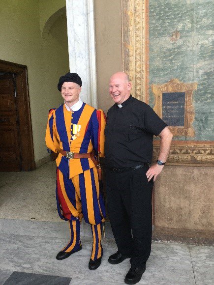 MSM_LiberalArt's tweet photo. Fr. Jim Donohue, our Theology Chair, shared details of his encounter with Pope Francis, and the wisdom the Holy Father shared with him and his brothers. Read it here: @http://msmary.edu/College_of_liberal_arts/Spotlight_Liberal_Arts/meeting-pope-francis https://t.co/2atPXgO9tI