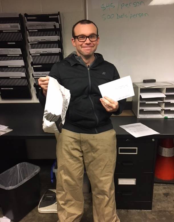 Congratulations to @RedwaTunited PD2 Supervisor Andrew McCory for winning last week’s package care contest on the Redmond Twilight. Keep up the great work.