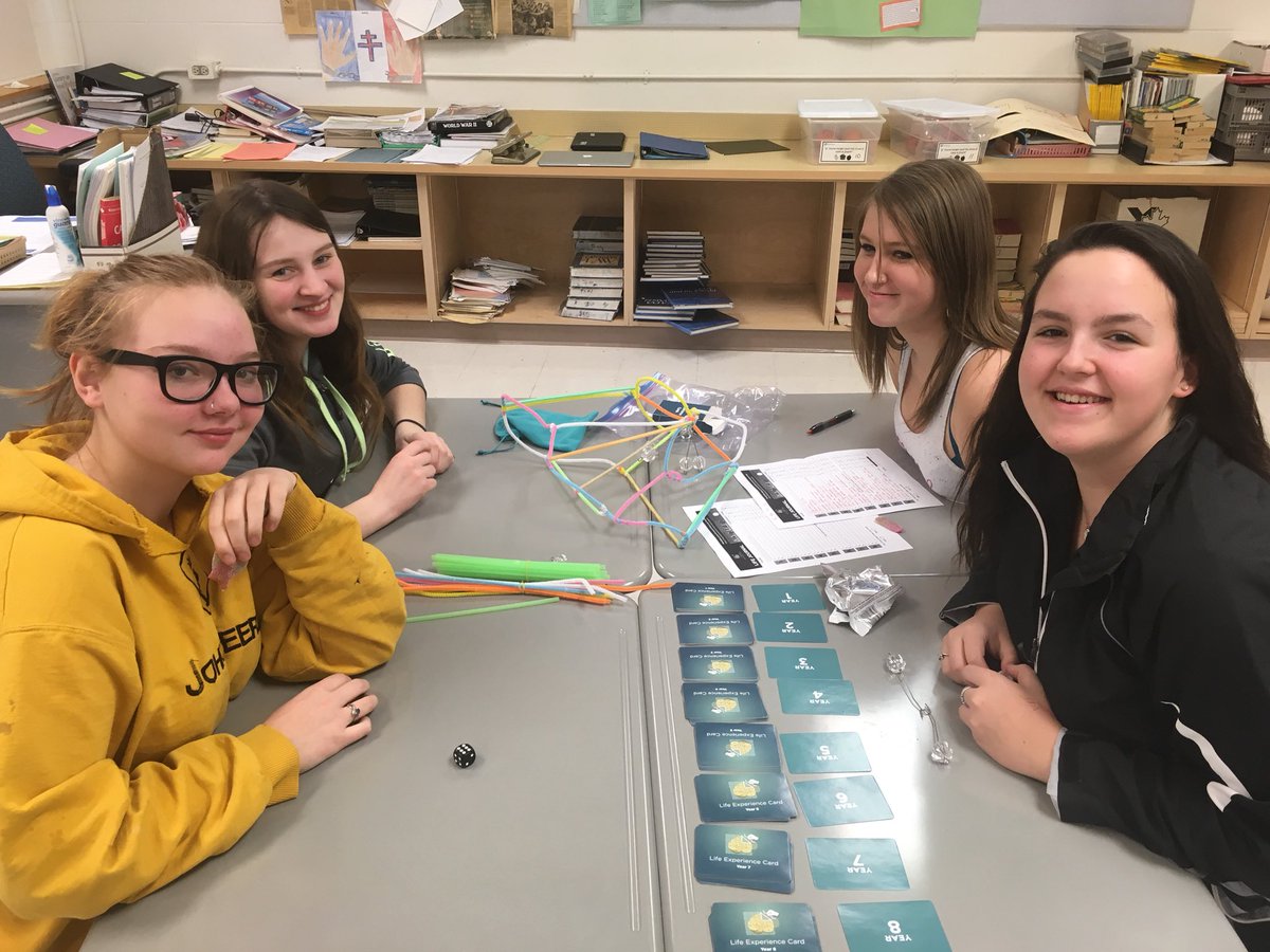 cbussing1's tweet photo. Thanks to Mrs Kelts for ACES and brain building activity #psych20 #csd71 #coroschool https://t.co/r3PVa3REEv