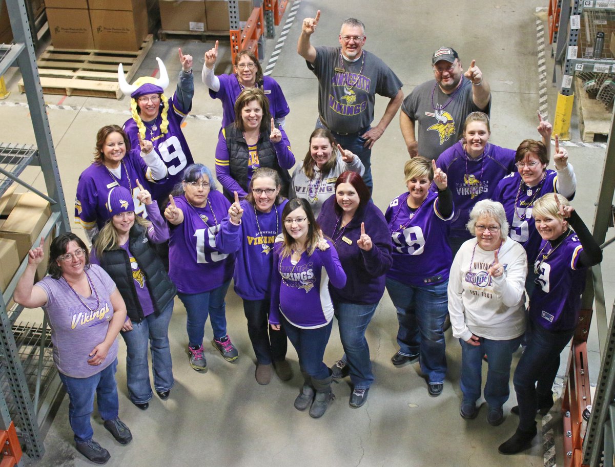 SJERhombus's tweet photo. We celebrated the #MinnesotaMiracle today with a #Vikings-themed tailgating party. So proud of our hometown player Adam Thielen! #MiracleInMinnesota @athielen19 https://t.co/AQjjPbQs1i