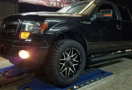 KXOffroad's tweet photo. Lights, camera, ride!

#kxoffroadwheels #wheels #wheelwednesday https://t.co/7JrjZH6wJ3