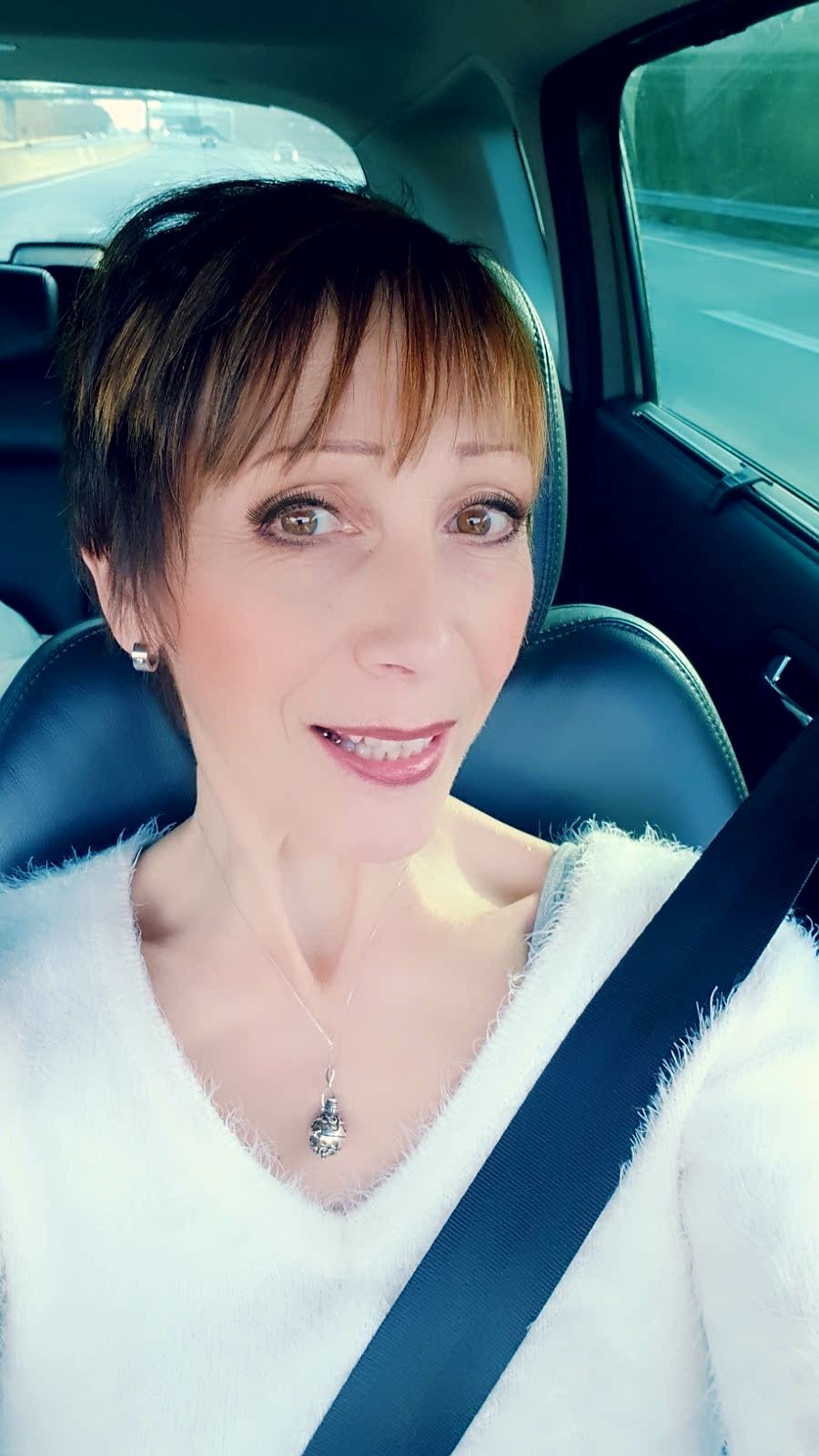 TW Pornstars - Catalya Mia. Twitter. New hair ️😘👄👢. 10:24 PM - 17 Jan 2018