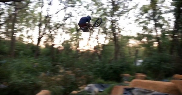These 12 minutes of PA trails footage from Giovanni Panzani couldn’t have come at a more perfect time to help fight off the winter blues!
canyoudigitbmx.com/life-going-bac…
