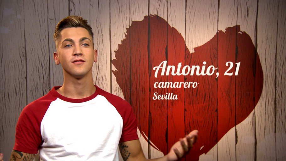 firstdates_tv's tweet photo. Pues sí que está seguro de sí mismo #FirstDates536 https://t.co/AP4IPfmGrX https://t.co/SPLkBW2bsA