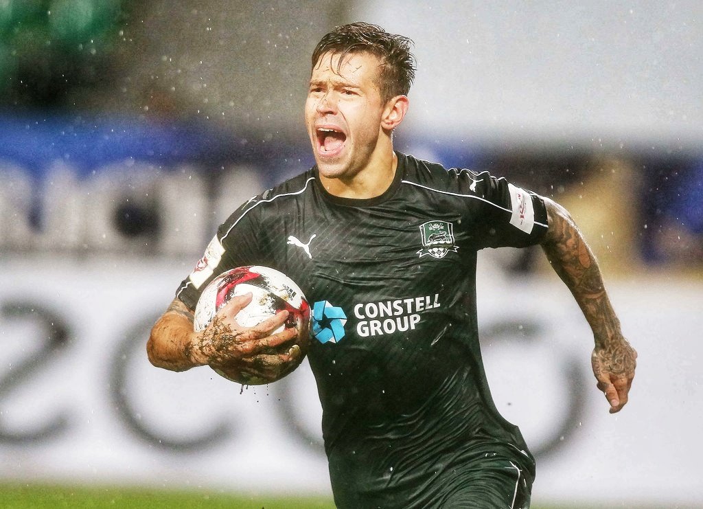 RusFootballNews's tweet image. Kicker: If Pierre-Emerick Aubameyang leaves #BVB, Fedor #Smolov is one of three preferred replacements. Olivier Giroud, and Michy Batshuayi are the others 🇷🇺⚽️