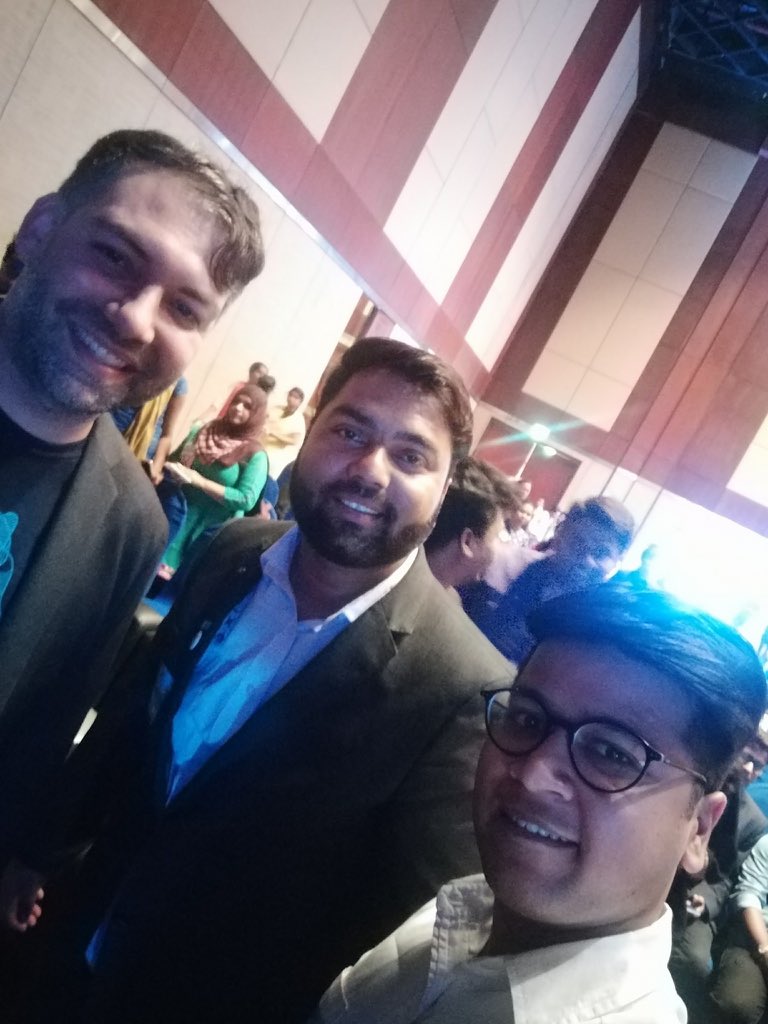 vipulgoel19's tweet photo. Throwback 💯 💯 2017 & 2018 #SFohanameet Thanks @SalesforceDevs #SalesforceDevRelTeam keep rocking !! Great to meet @jlehrbaum again and hope to see you very soon !! https://t.co/5ZAQfpgVBM