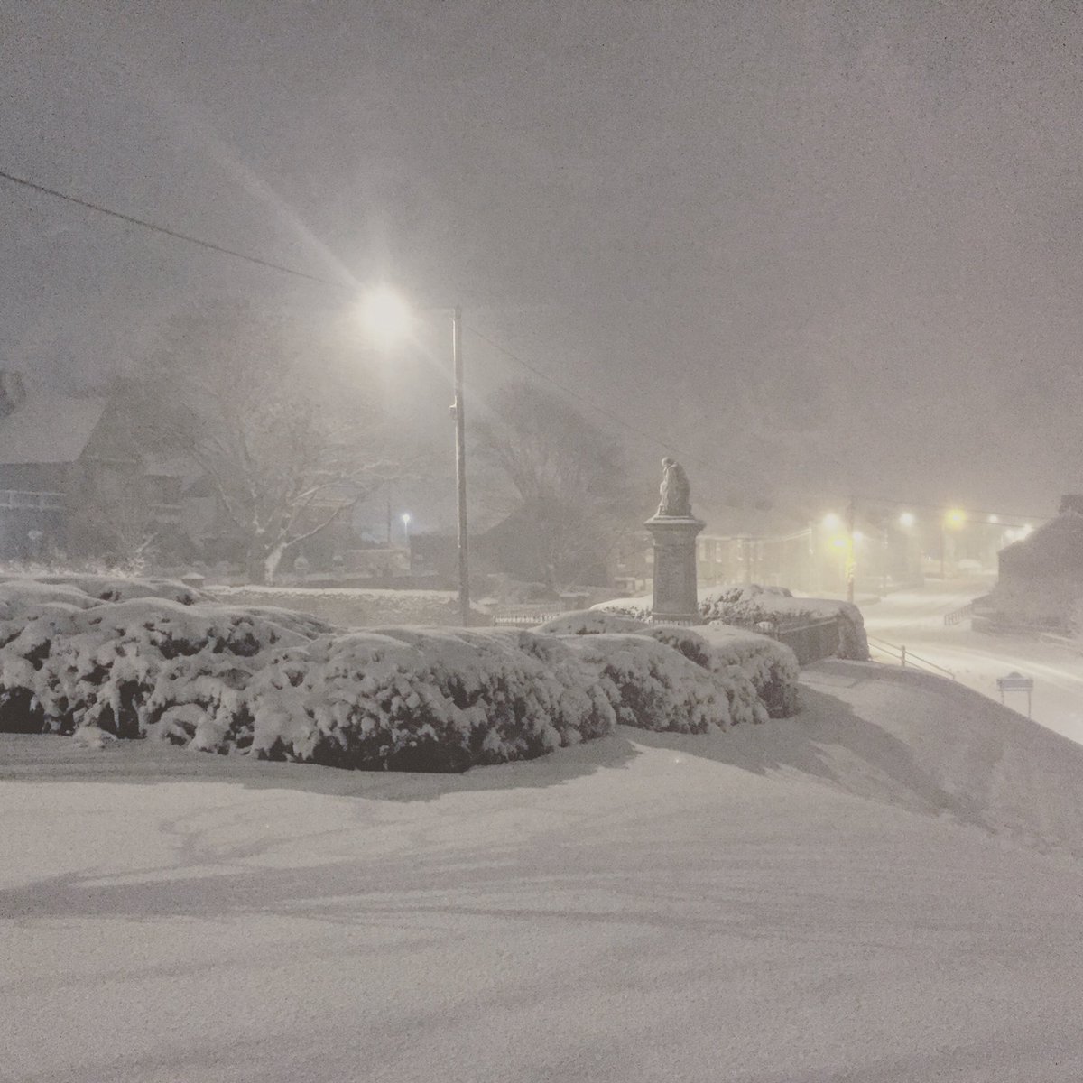 ChrisDakers's tweet photo. Snowfall on Stanley crook bank top #snowday #snow uk #SnowWatch #billyrow #stanleycrook https://t.co/Bky8fE5lKn