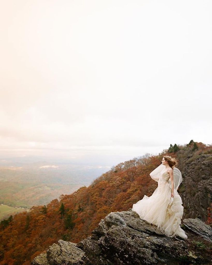 RichardPhotoLab's tweet image. Fall in the Blue Ridge Mountains looks so good on #kodakfilm ⠀
Stunner of a shot by @kobyb 😍

#richardphotolab #filmscan #analogphotography #keepfilmalive