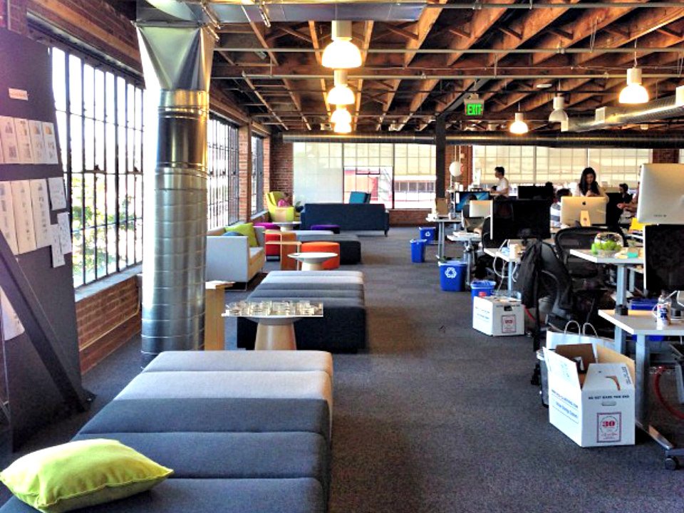 Hoodline's tweet photo. 7 Tech Sector Jobs Available In SF Today https://t.co/v1vBXH5vgV https://t.co/pOkMU6H9tk