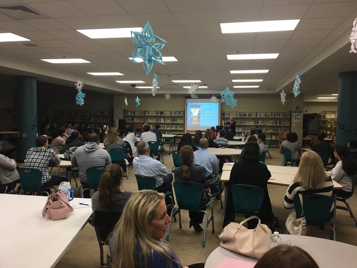 PrincipalFCMS's tweet photo. Great turnout for our Cambridge Info Night! Remember, if you’re not zoned for Glades you’ll need to apply for a reassignment! Don’t delay! https://t.co/YnhlULkEhw