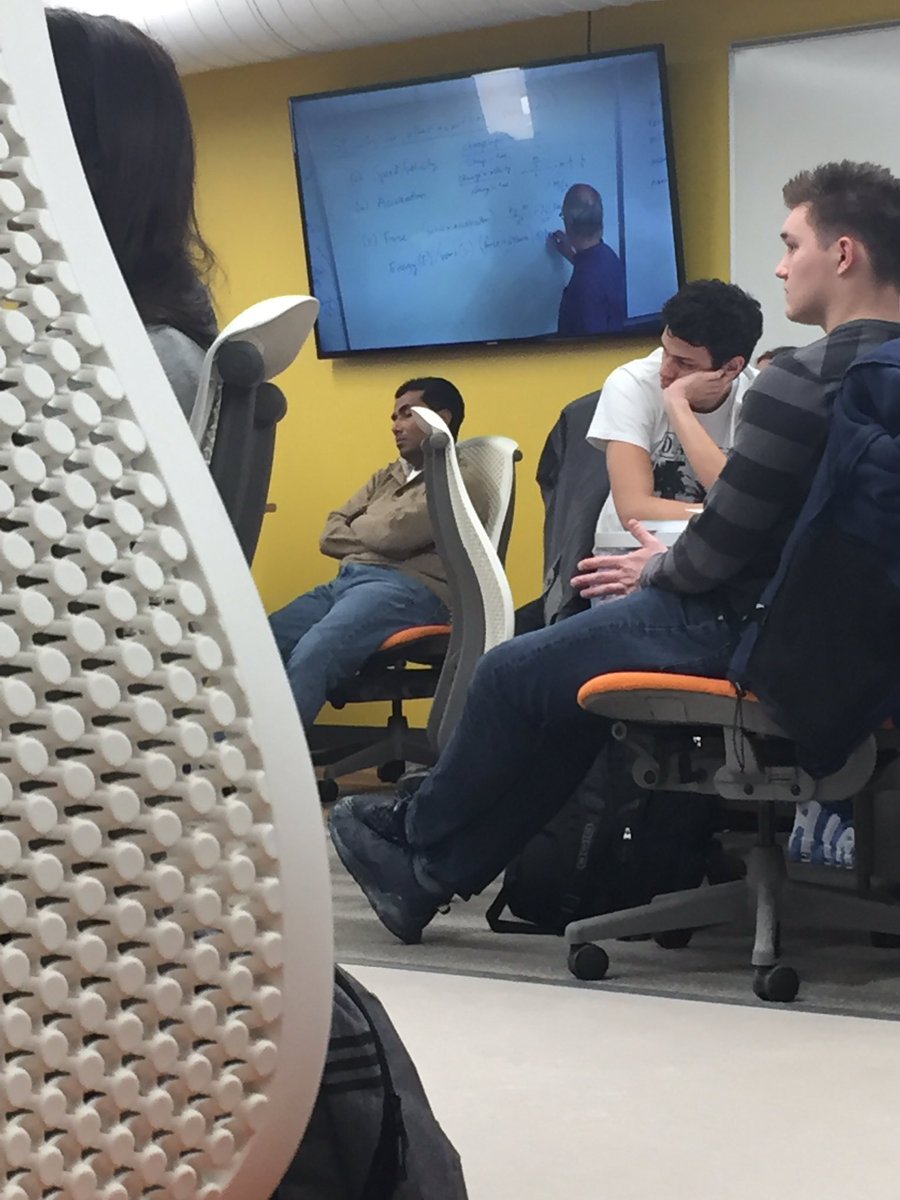 _awalker88's tweet photo. Ever have a Physics class so boring your TA falls asleep??? https://t.co/TiJYlp0UZx