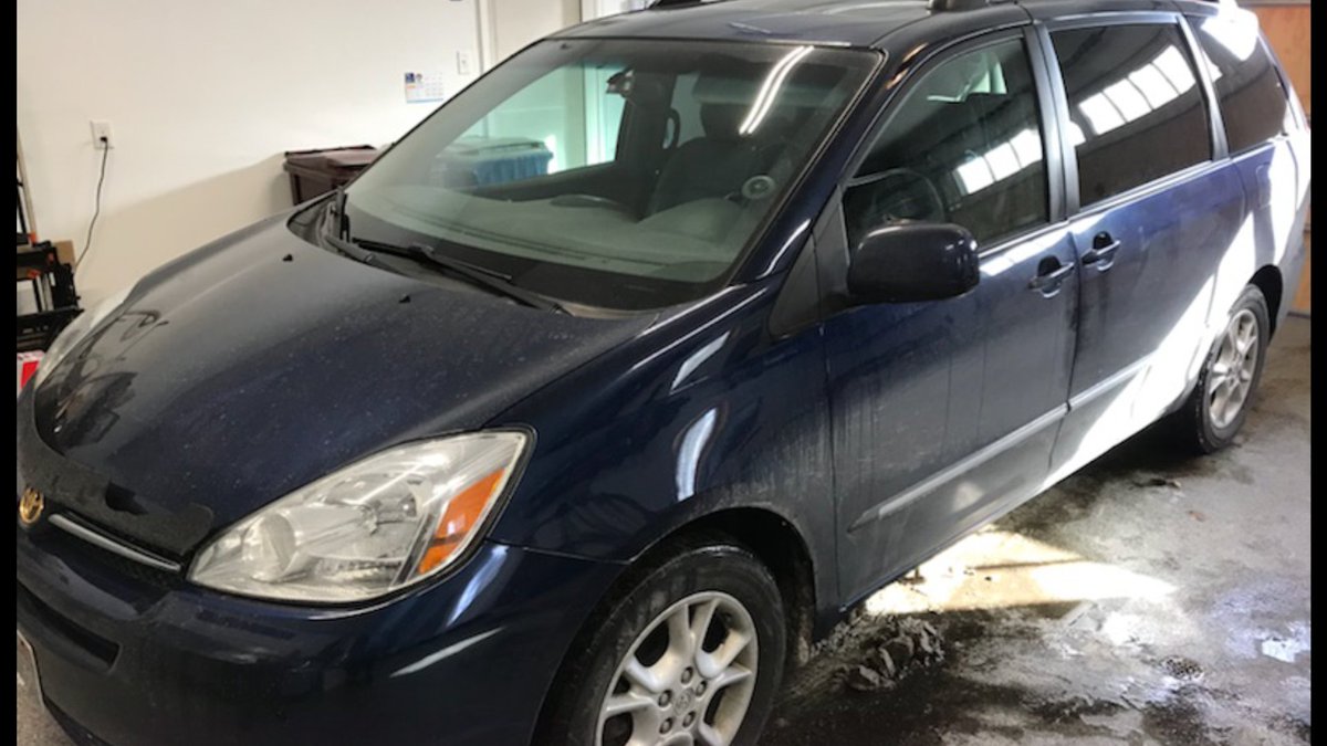 AutolinkMN's tweet image. Affordable family van or great vehicle for a nanny! 2004 Toyota Sienna Limited, fully loaded.  Timing belt water pump kit done recently. We are installing brand new Uniroyal tires plus safety inspection, oil change and detailing next week. $3,900 firm.  Drives excellent.