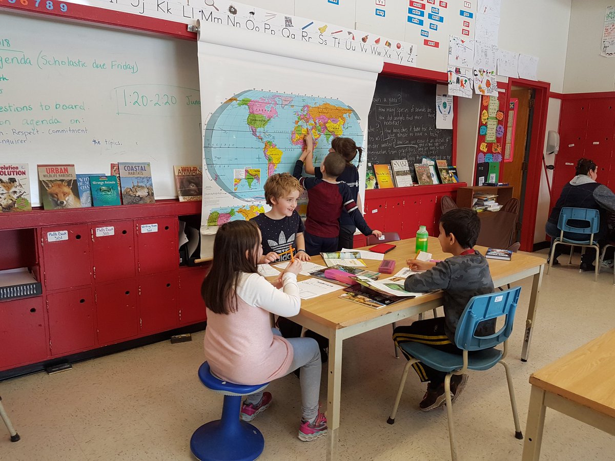 M_Tubbeh's tweet photo. "Living things are dependent on their natural habitats." Inspecting the world's habitats #inquirers @clearpointelem grade3 rocks! #teamwork #sharingwhatweknow @rchuawilson @LBPSB #IBPYP https://t.co/M5i8gduwou