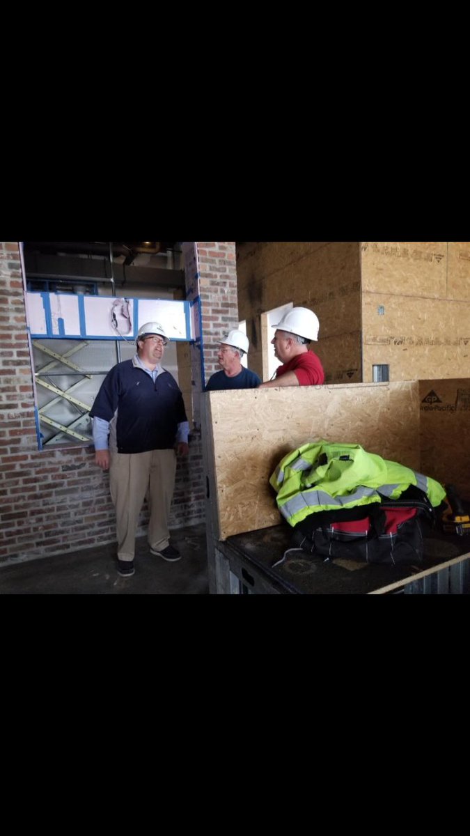 scotttaylor29's tweet photo. @walk_ons #prairieville #store19 coming on strong #march4march #everyoneneedsalittleplayingtime https://t.co/ldG6if3SoE