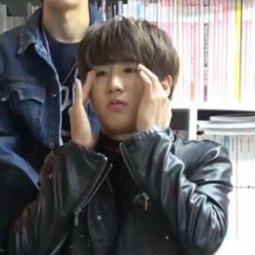 • STRAY KIDS MEME THREAD •-memes to help you out in every situation -please don’t flop-feel free to add more :)