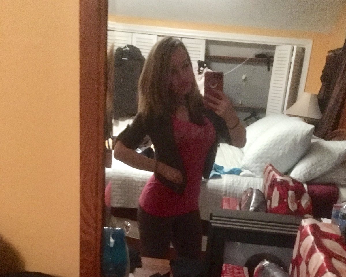 KateEppers's tweet photo. This #outfit brought to you 100% from #savers & #handmedowns from a friend! #shoes included! #secondhandstuff #seconhand #pink #americanrag #legginslove #leggings #designer #bargain #bargains #style #fashion #fashionist #kateeppers #originalmusic #boston #music #love #livemusic https://t.co/Hg7T0f528c