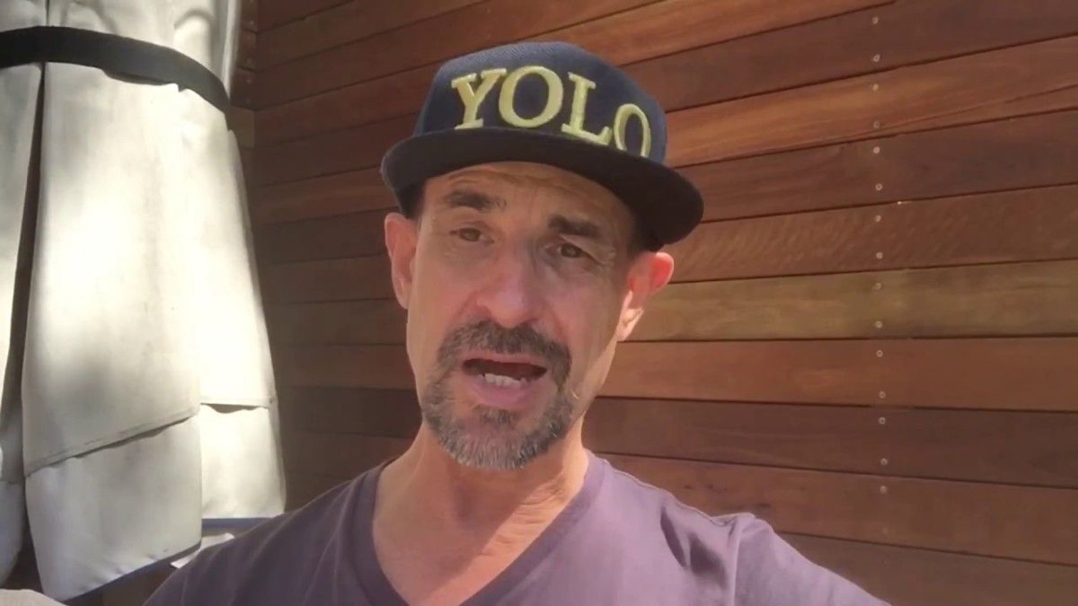 We think that @BlackaAndrew has ticked a few things off his Bucket List for the #2018YOLOChallenge; including growing a goatee! bit.ly/2DJDXqZ

Download your bucket list template today: buff.ly/2EkZjtH

#YOLOlife #yourYOLO @_jmillard