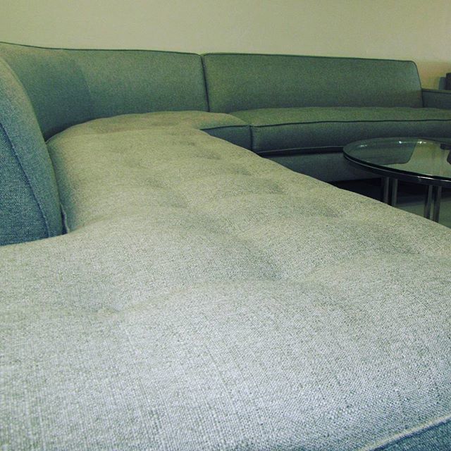 The Westwood #sectional, curves for days...
▪
▪
▪
▪
▪
▪
#interiordesign #furniture #custommade #customdesigned #custombuilt #madeinamerica #modern #upholstery #homedecor #homedesign #artgallery #art #localartists #locallyowned #SanFernandoValley … ift.tt/2ES34XY