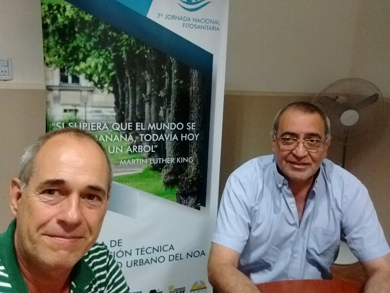 marcealtami's tweet photo. Con Julio Vallejo, Presidente del Colegio de Ing Agr y Zoot de Tucumán y de FADIA, organizando Charla y Taller para Futuros Promotores Asesores Cambio Rural https://t.co/wMOSryBV0k