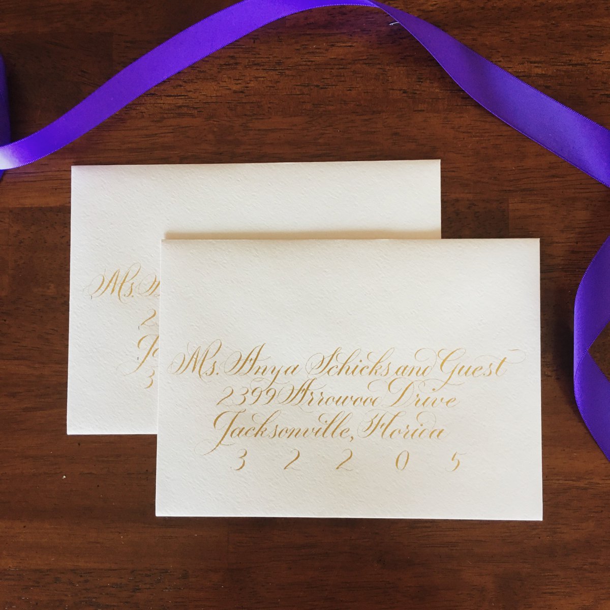 LettersofFancy's tweet image. I know it's cold out, but spring is around the corner! I'm really hoping to work on some pretty #pastel wedding #calligraphy this year! Check out my shop for all the envelopes and place cards you can customize! #weddingcalligraphy #springwedding 

etsy.com/listing/490589…