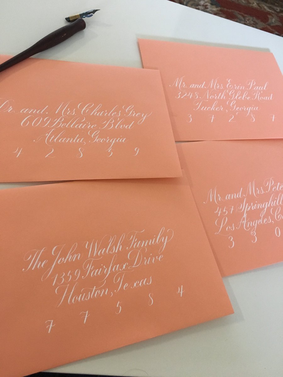 LettersofFancy's tweet image. I know it's cold out, but spring is around the corner! I'm really hoping to work on some pretty #pastel wedding #calligraphy this year! Check out my shop for all the envelopes and place cards you can customize! #weddingcalligraphy #springwedding 

etsy.com/listing/490589…