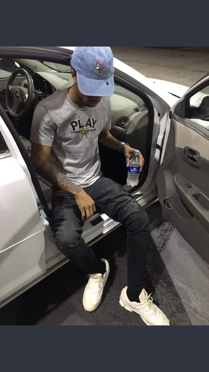1adorerae's tweet photo. Another one gone too soon but this one really hit home. I swea Reese was like my lil brother #LLReese👼🏽 https://t.co/sJNwmthgV0
